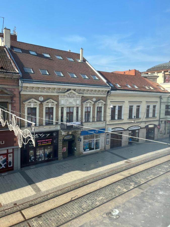 Szechenyi Apartman Miskolc Exteriör bild