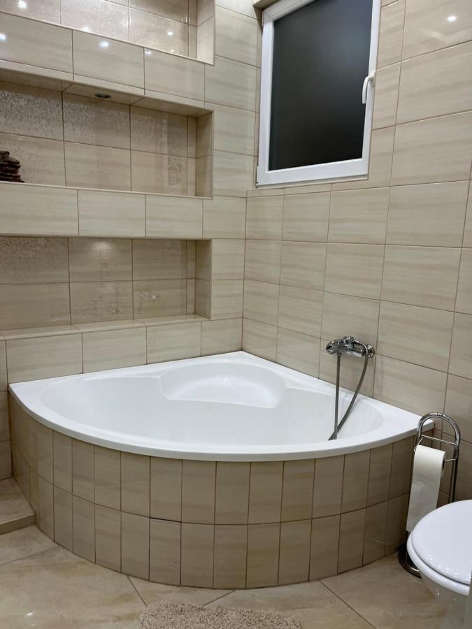 Szechenyi Apartman Miskolc Exteriör bild