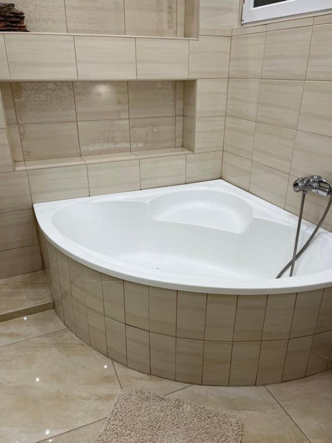 Szechenyi Apartman Miskolc Exteriör bild